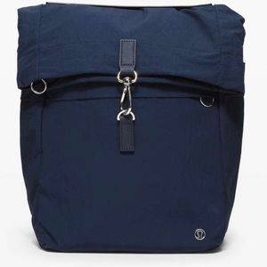 Lululemon Cross Paths Rucksack *14L
True Navy